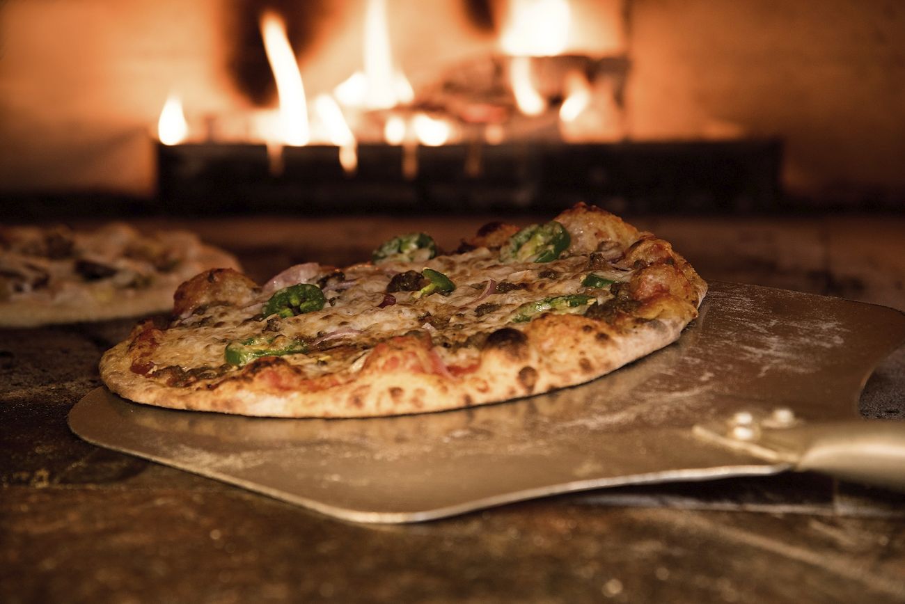 In Chicago? Visit These Top Pizzeria Spots